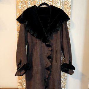 Blue Duck Ruffle Edge Brown Shearing Jacket with Black Fur lining